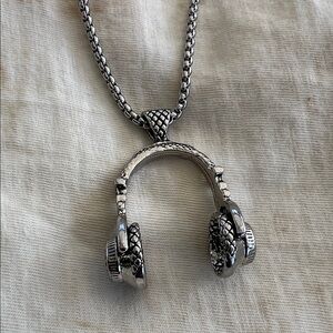 Men's Silver Headphone Pendant Necklace